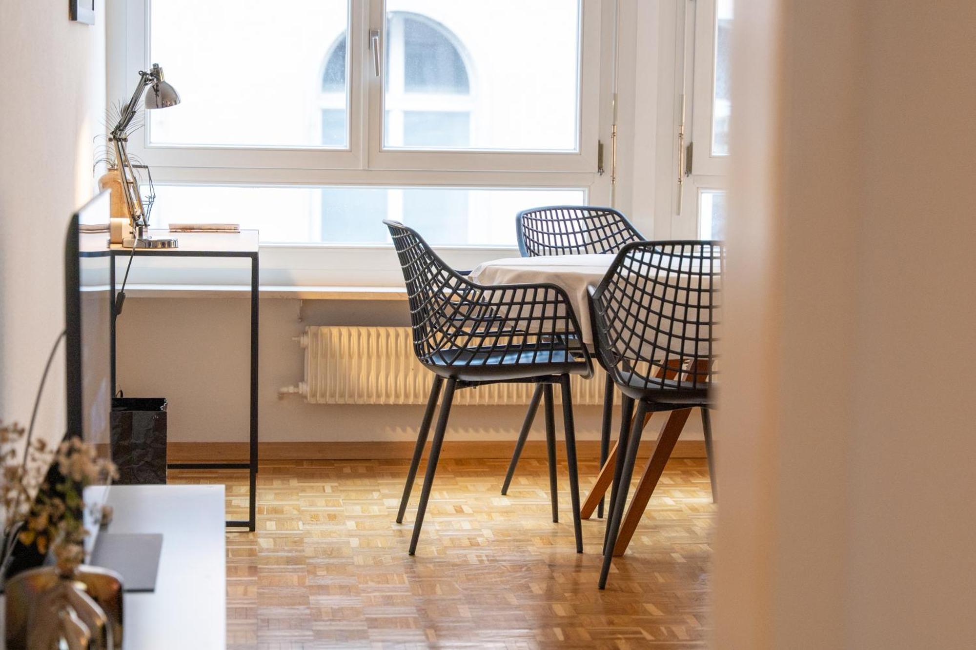 Gemuetliche Grosse Wohnung Naehe Uni Basileia Exterior foto