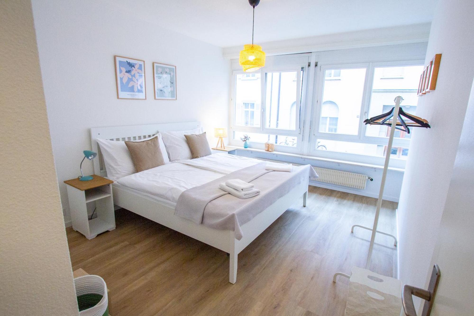 Gemuetliche Grosse Wohnung Naehe Uni Basileia Exterior foto
