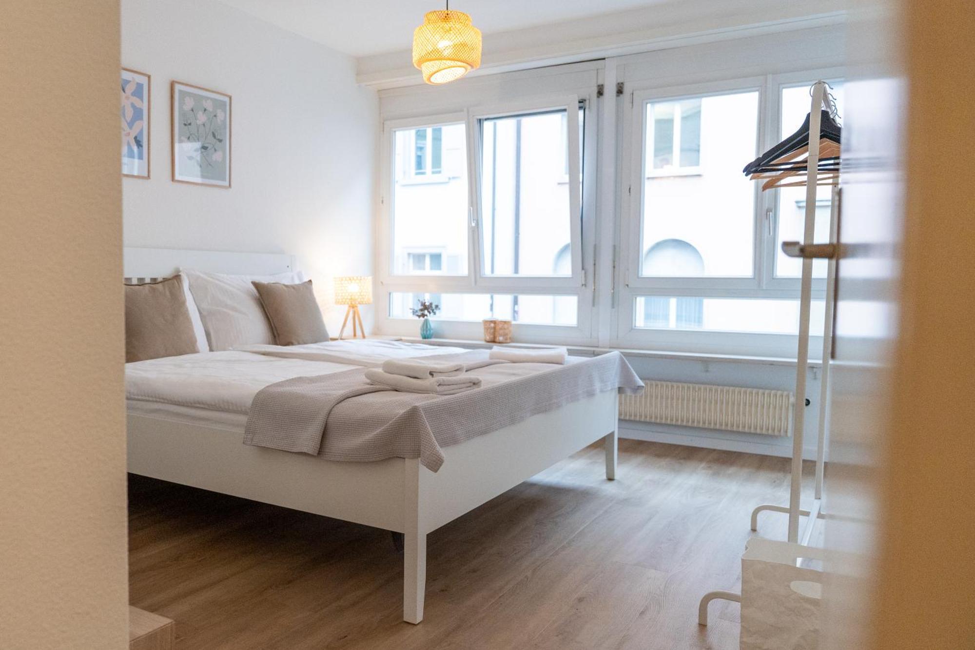 Gemuetliche Grosse Wohnung Naehe Uni Basileia Exterior foto