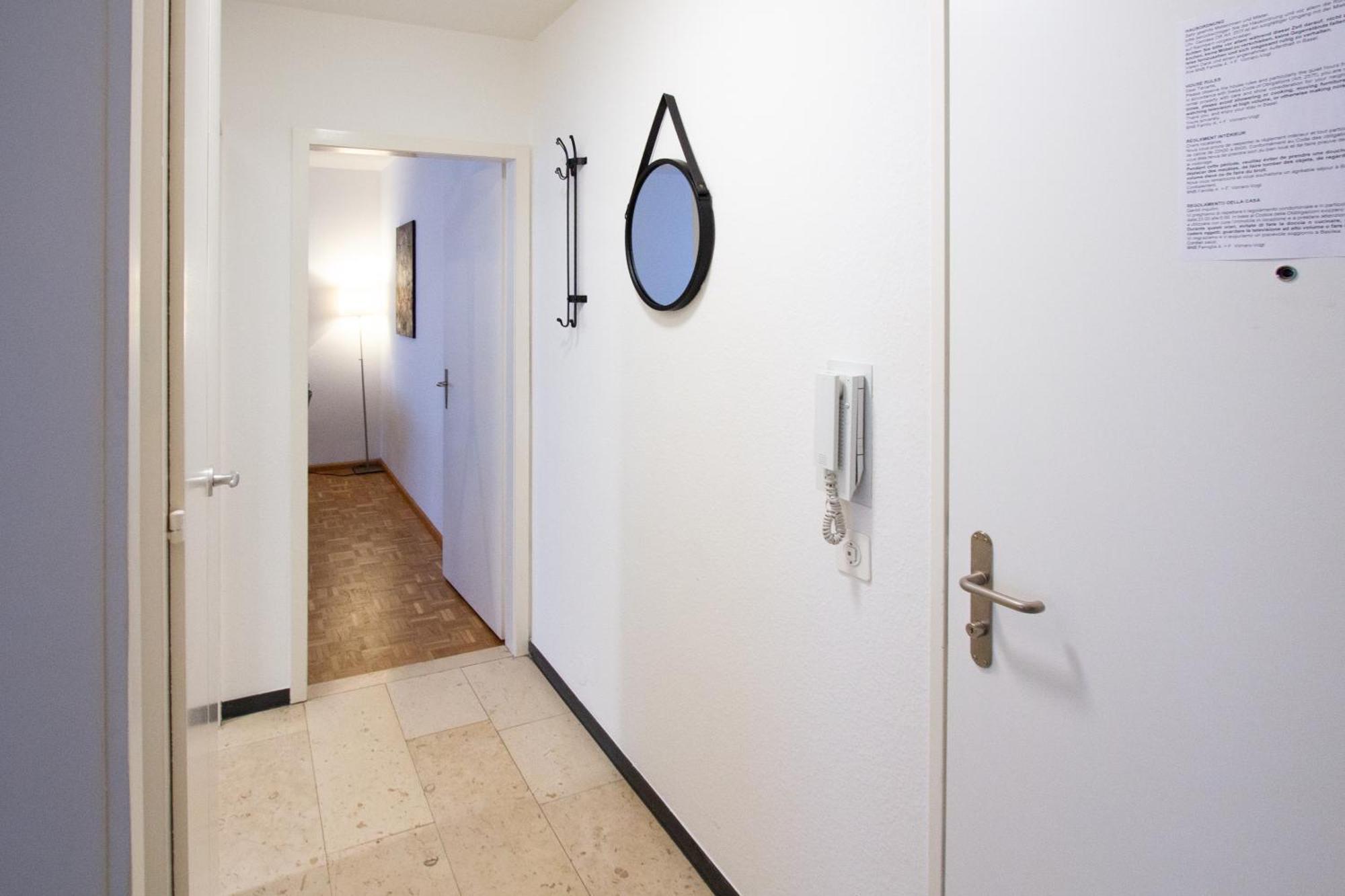 Gemuetliche Grosse Wohnung Naehe Uni Basileia Exterior foto