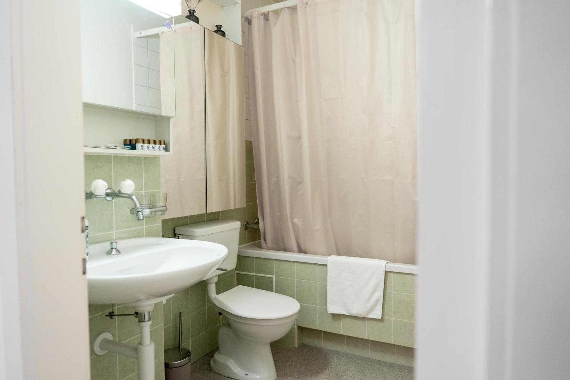 Gemuetliche Grosse Wohnung Naehe Uni Basileia Exterior foto