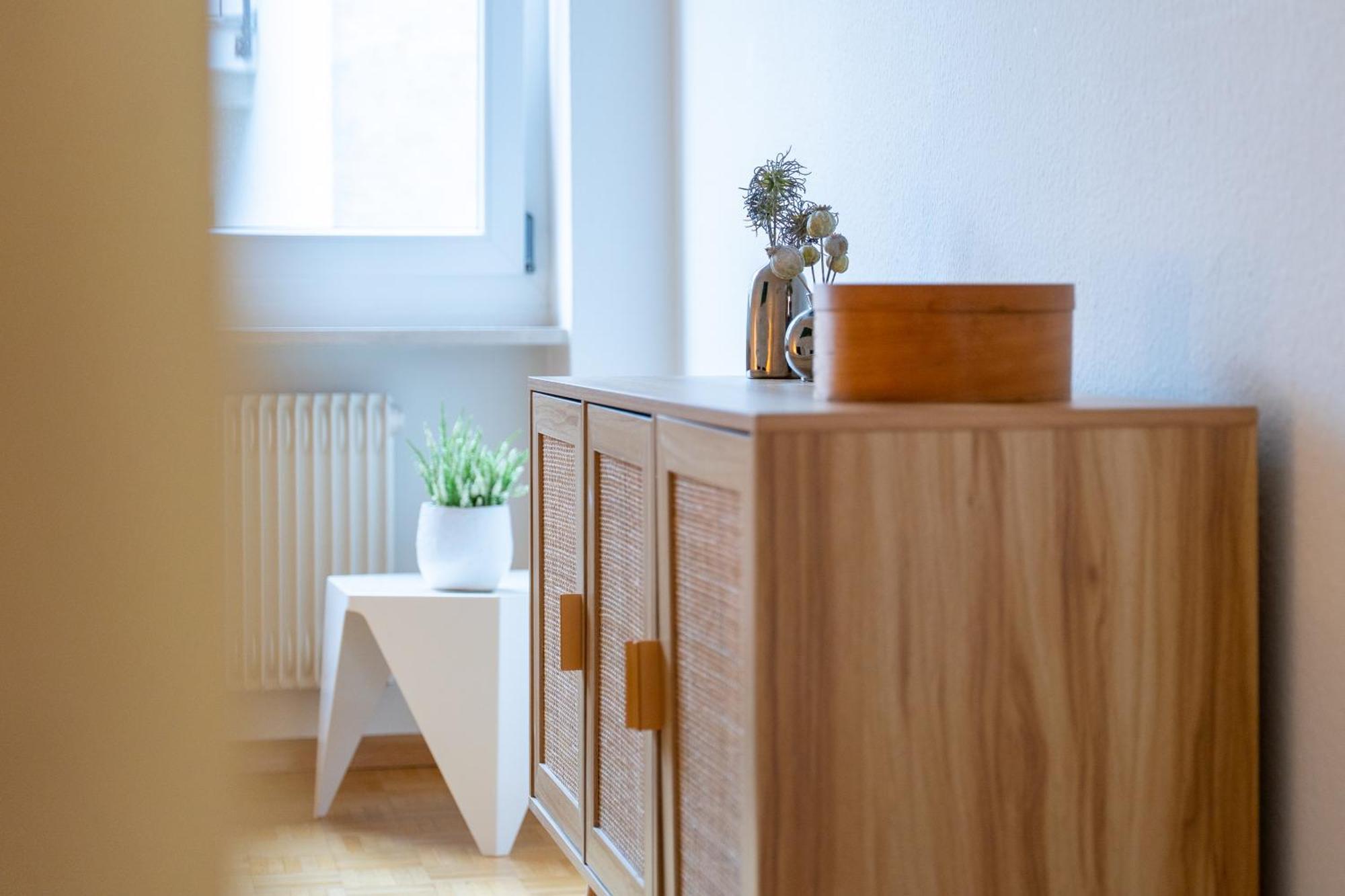 Gemuetliche Grosse Wohnung Naehe Uni Basileia Exterior foto