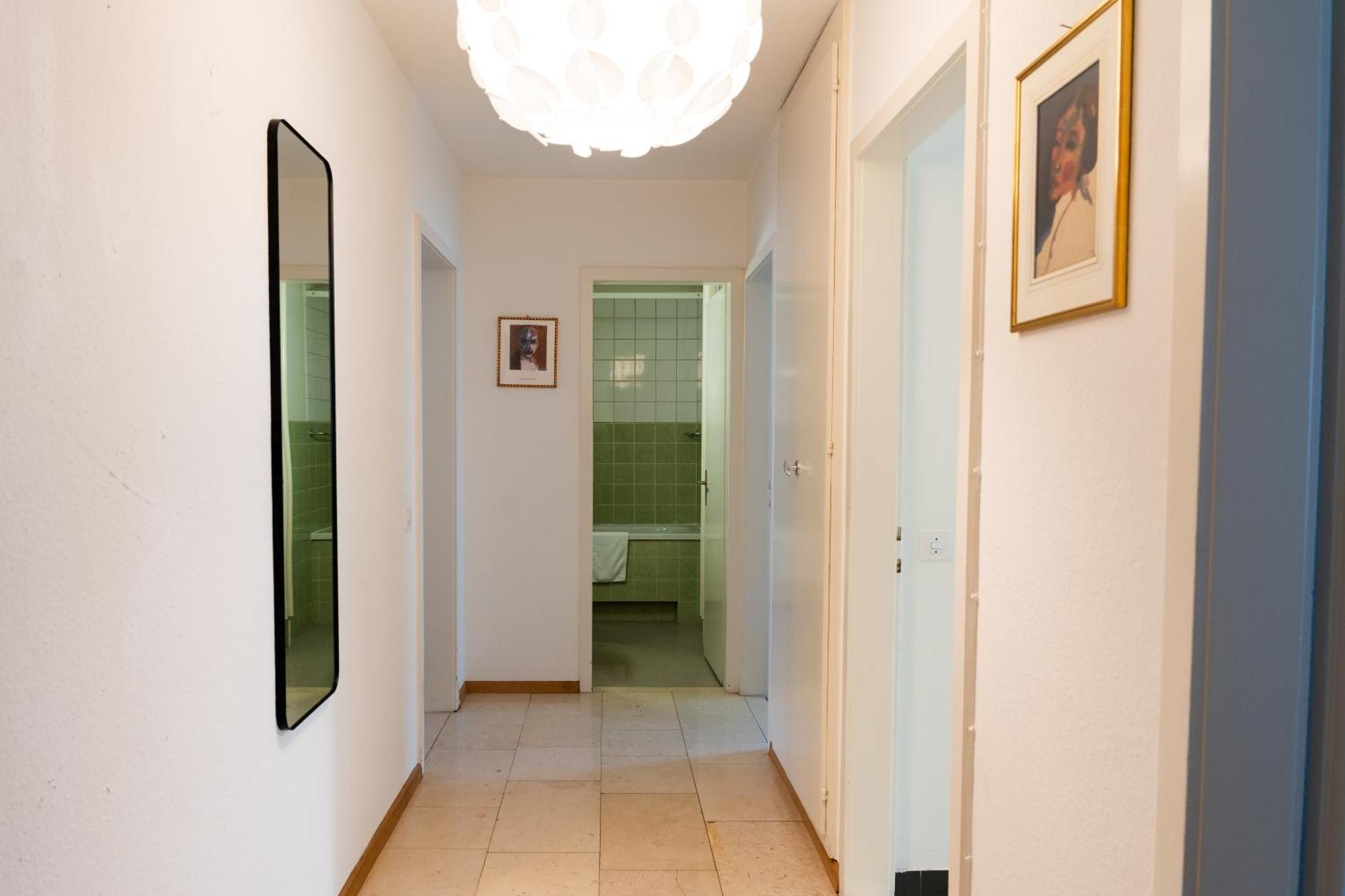 Gemuetliche Grosse Wohnung Naehe Uni Basileia Exterior foto